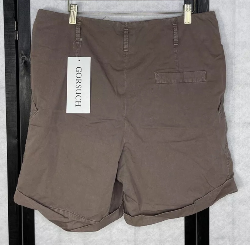 Gorsuch Women’s Pleated Shorts. Size: 10